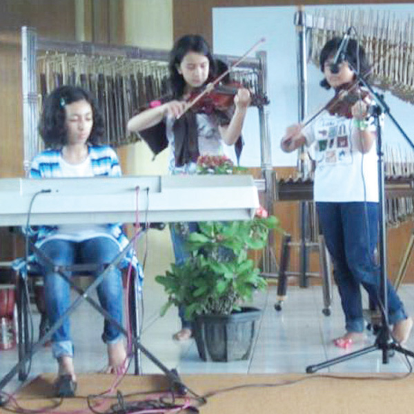 Sekolah Budi Mulia Dua Guru Sebagai Teman Anak