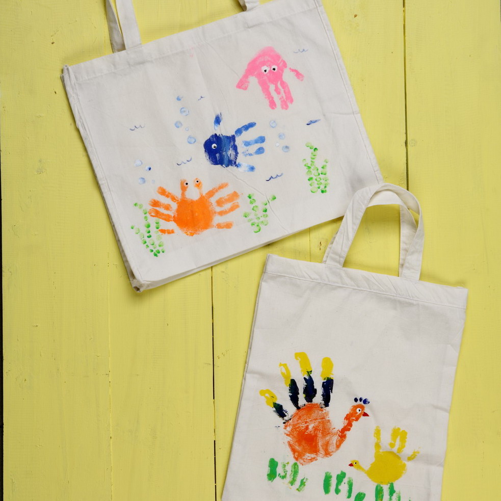 Kreasi Cap Tangan Di Kaus Dan Tas