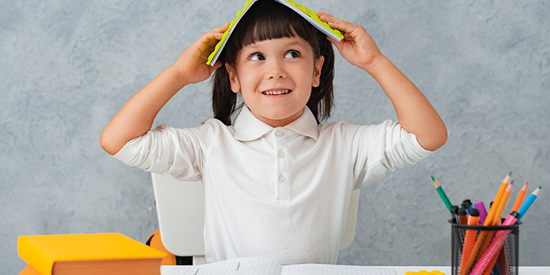 mengajarkan anak bahasa asing