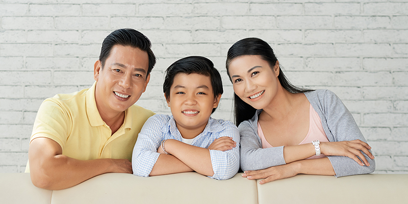 membesarkan anak laki-laki