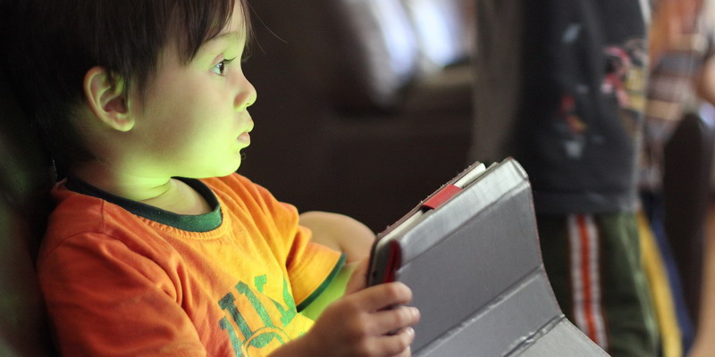 Mama Ini Berhasil Melepaskan Anaknya dari Kecanduan Gadget